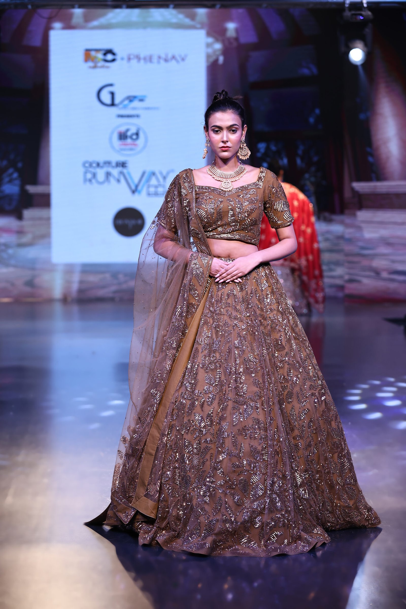 mehndi-lehenga